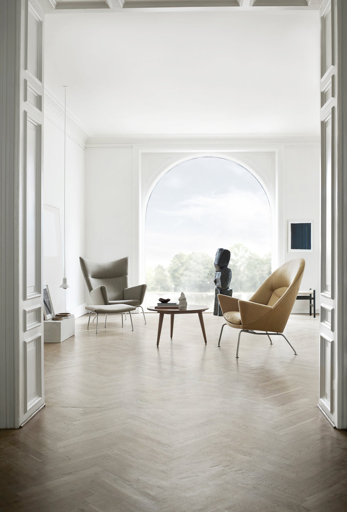 CH468 Oculus Chair