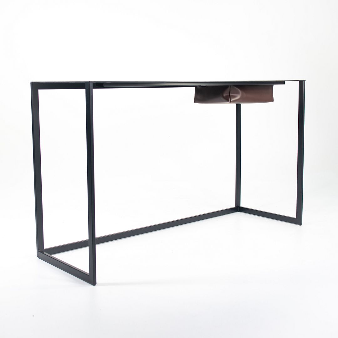 Calamo Writing Desk