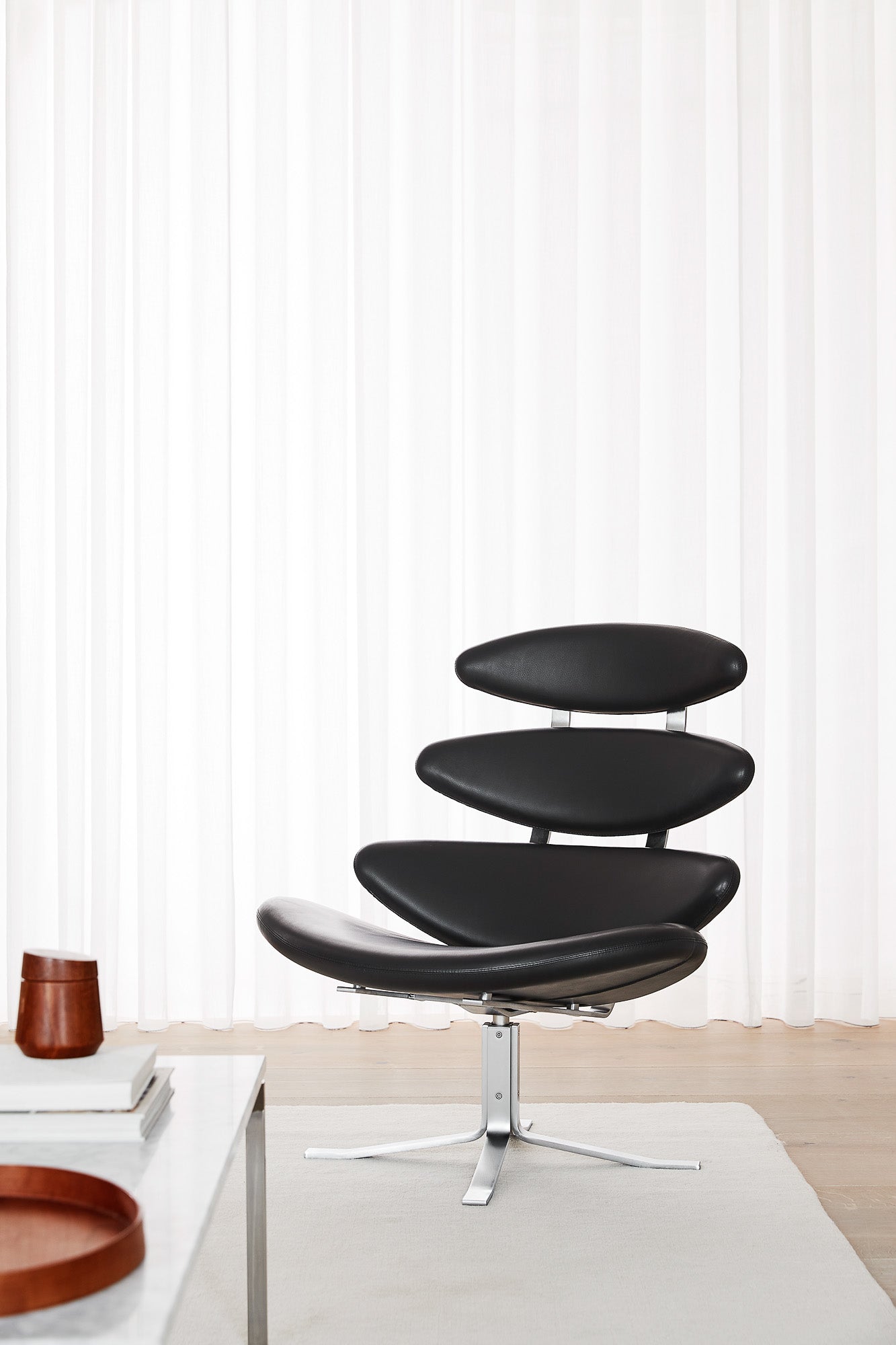 Corona Lounge Chair