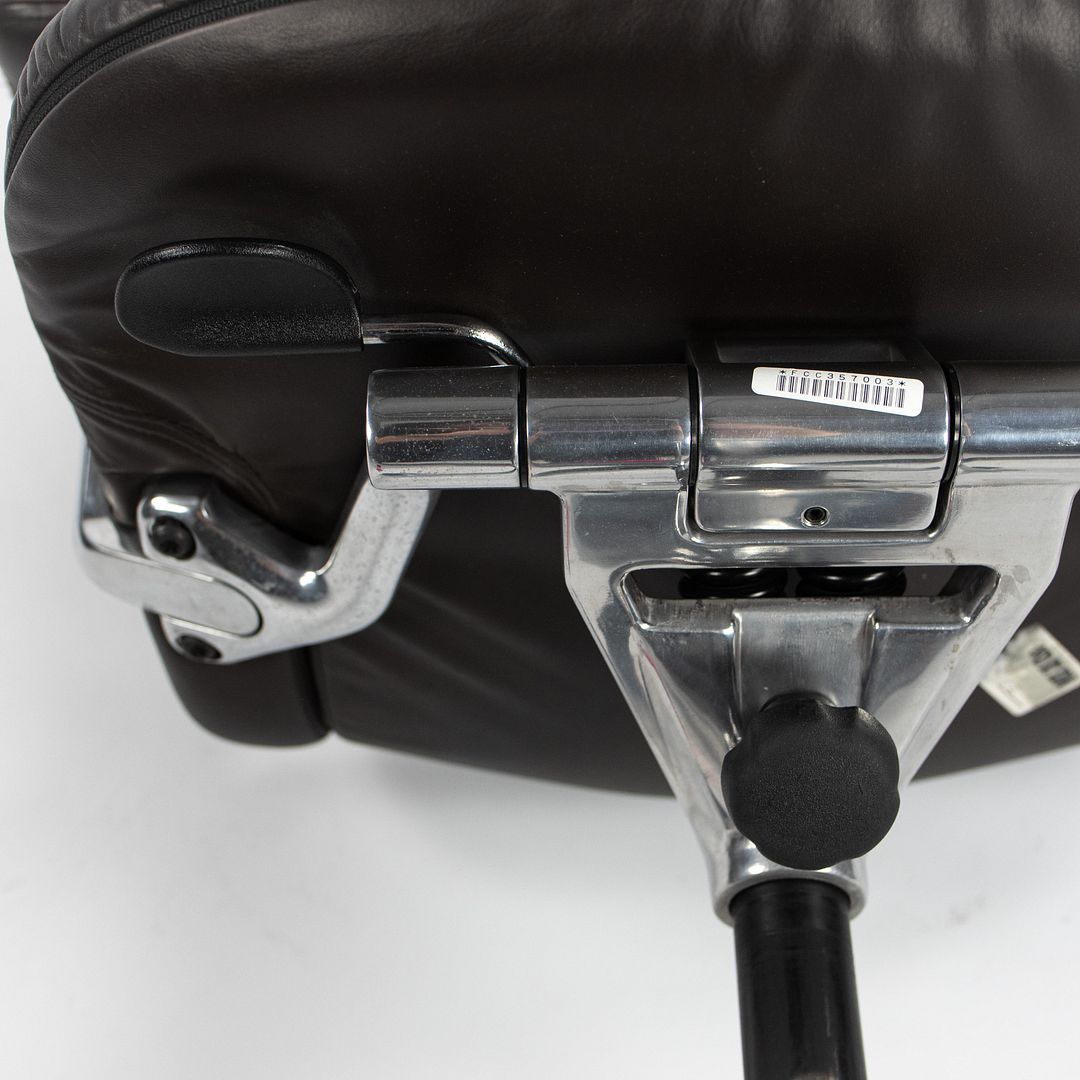 Equa Chair