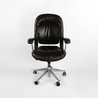 Equa Chair
