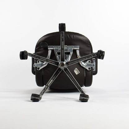 Equa Chair