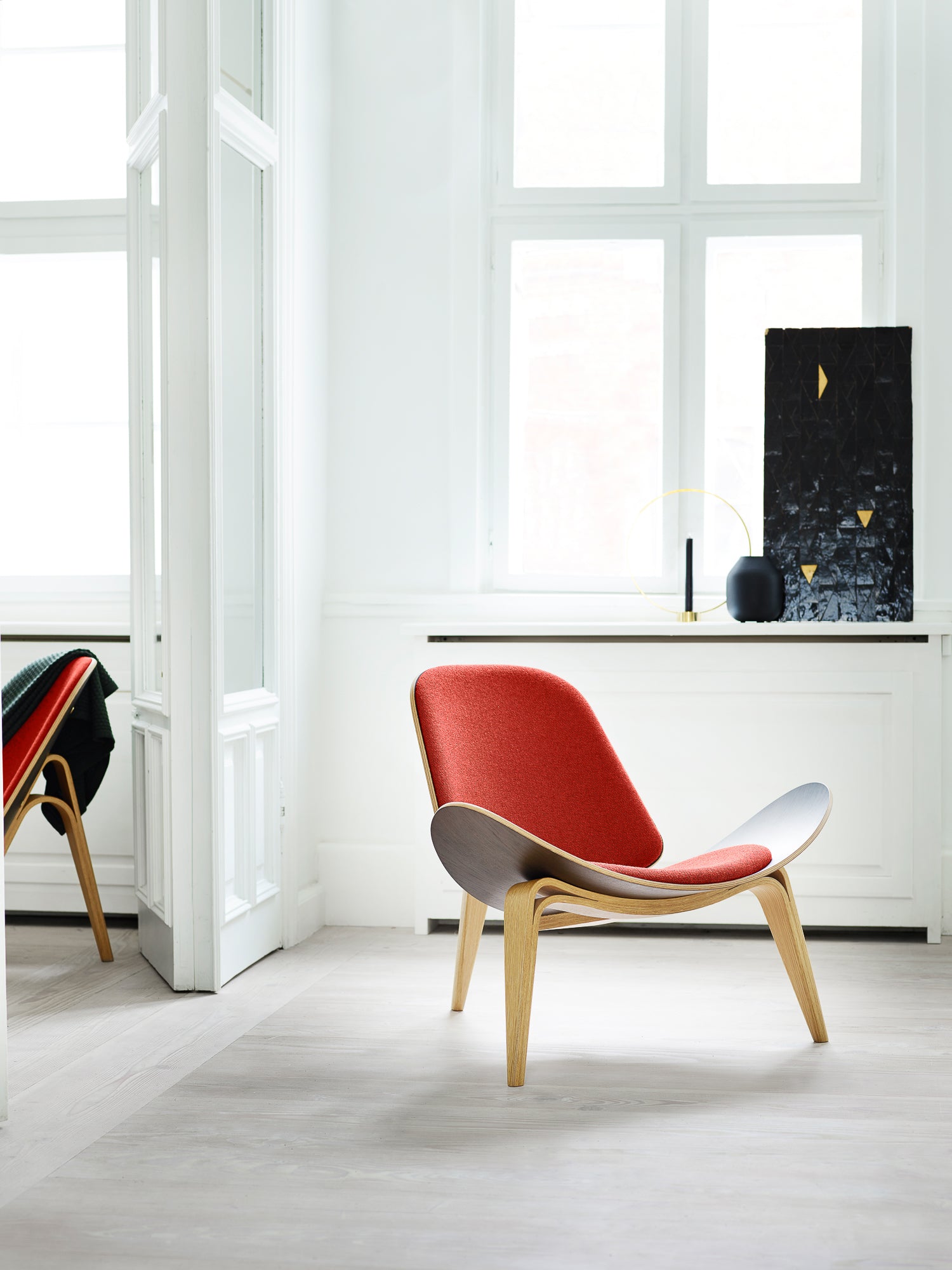 CH07 Shell Lounge Chair by Hans J. Wegner — Rarify