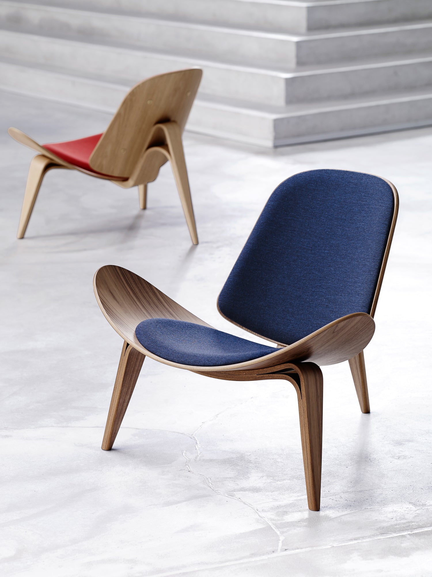 CH07 Shell Lounge Chair